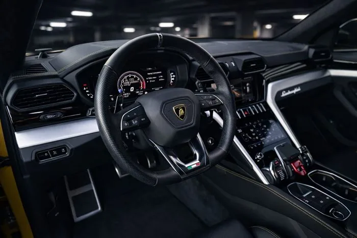Lamborghini Urus Carbon — zdjęcie 3