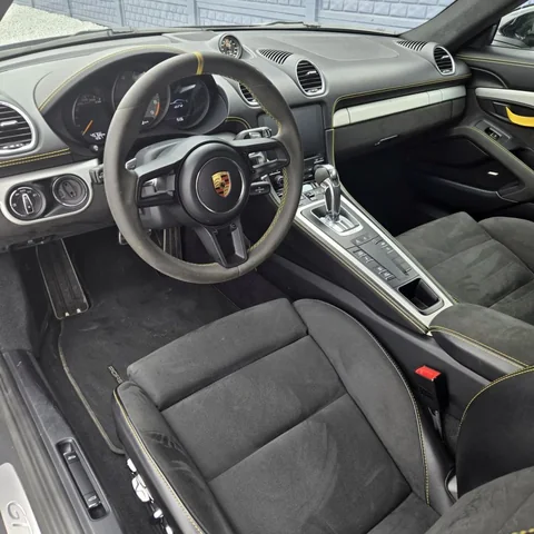 Porsche 718 Cayman GT4 — zdjęcie 5